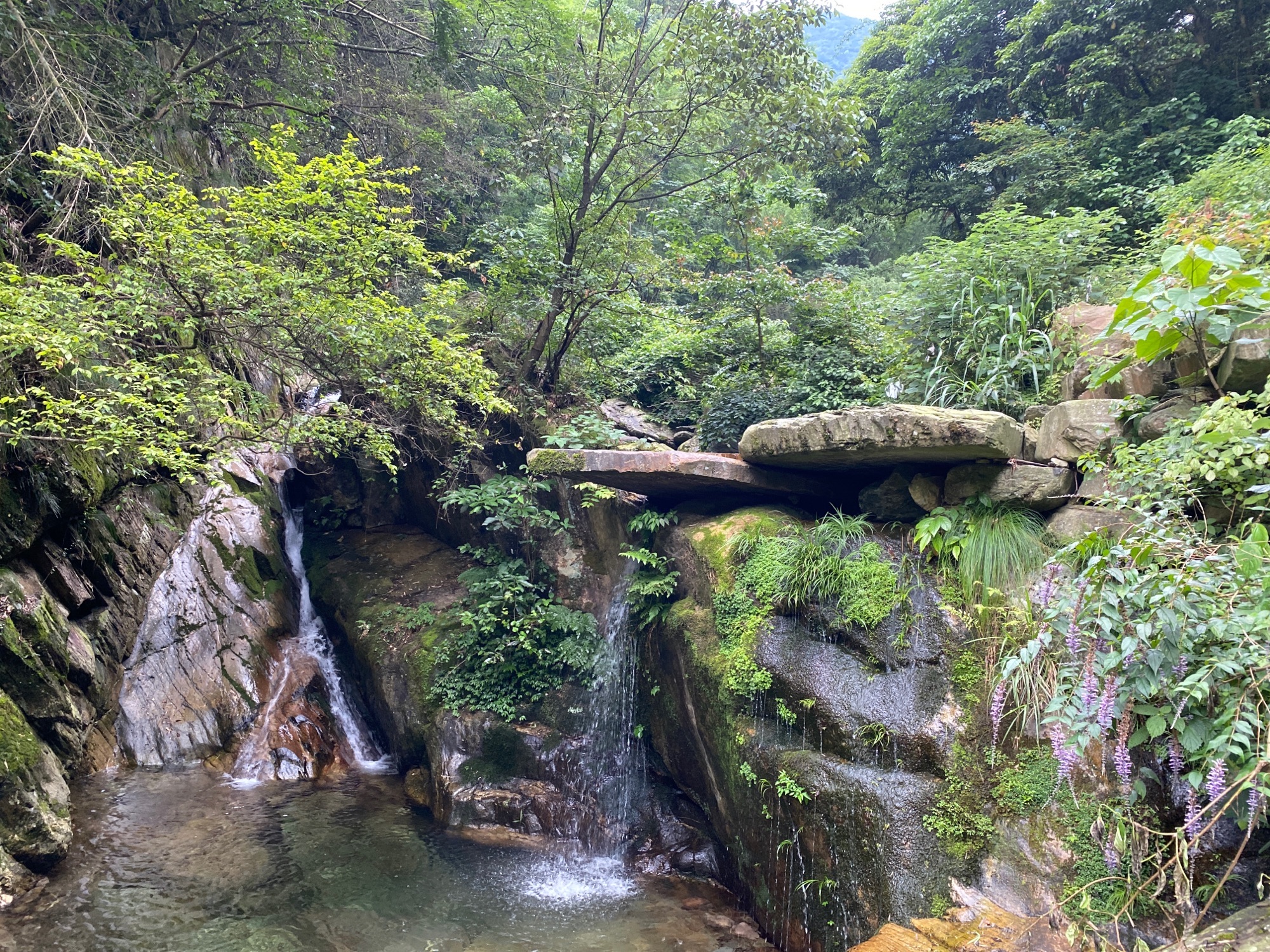 高泽雨瀑布潭旅行图片