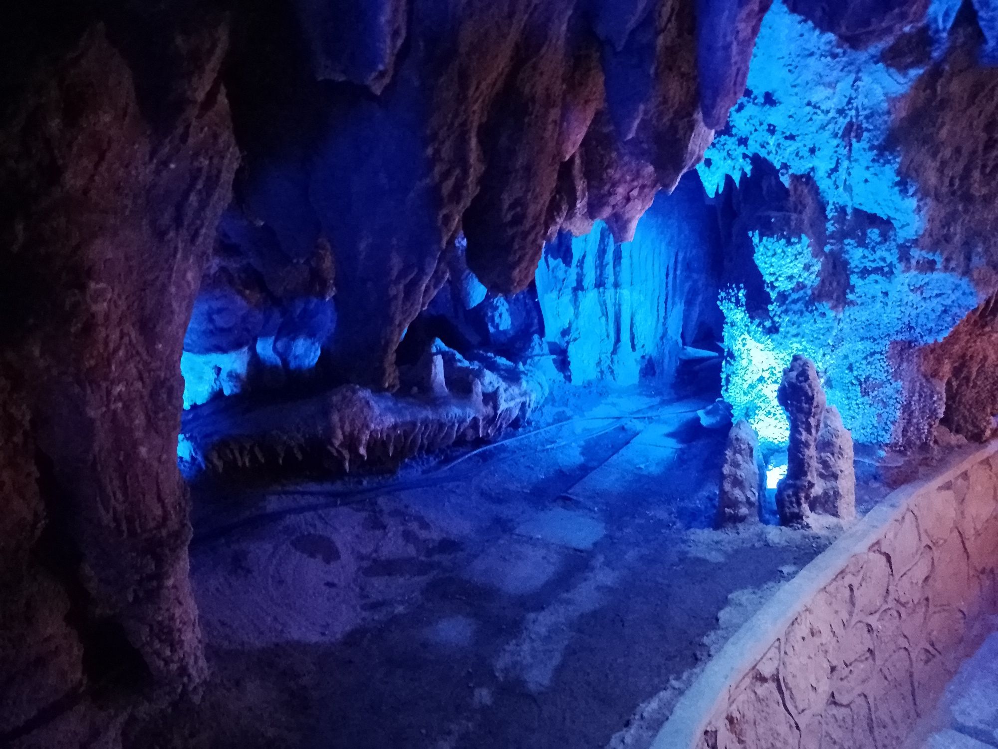 宝晶宫溶洞旅行图片