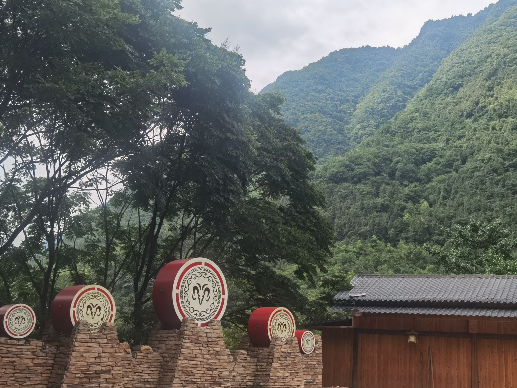 吉娜羌寨