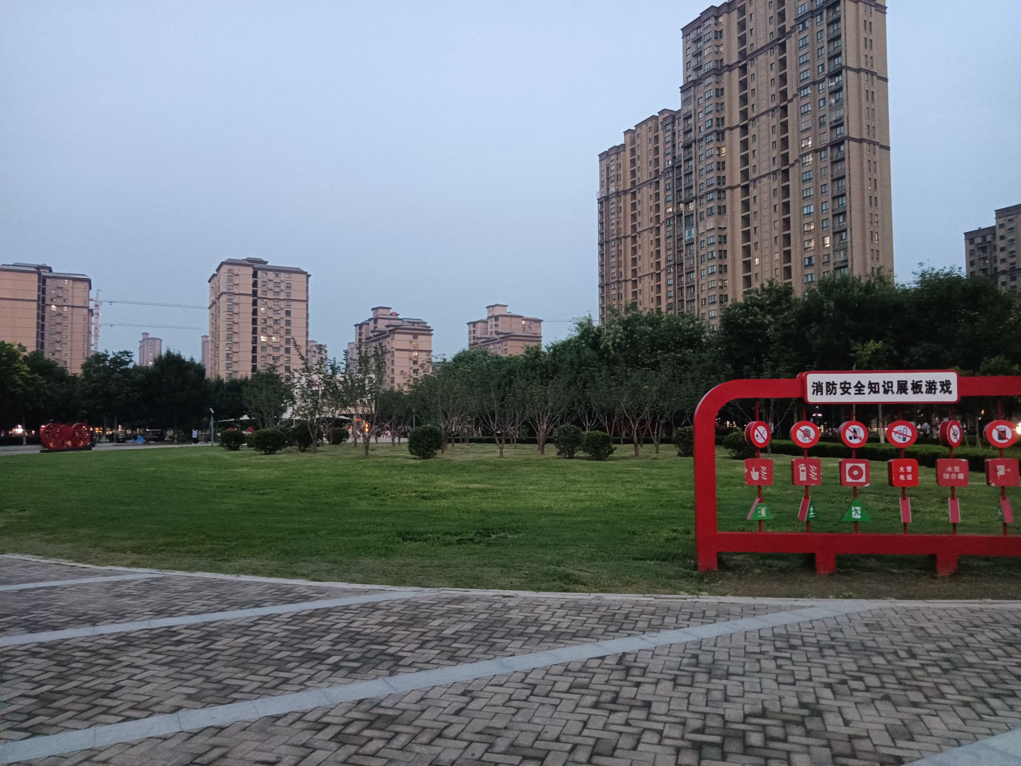 高新区桂苑社区体育文化广场
