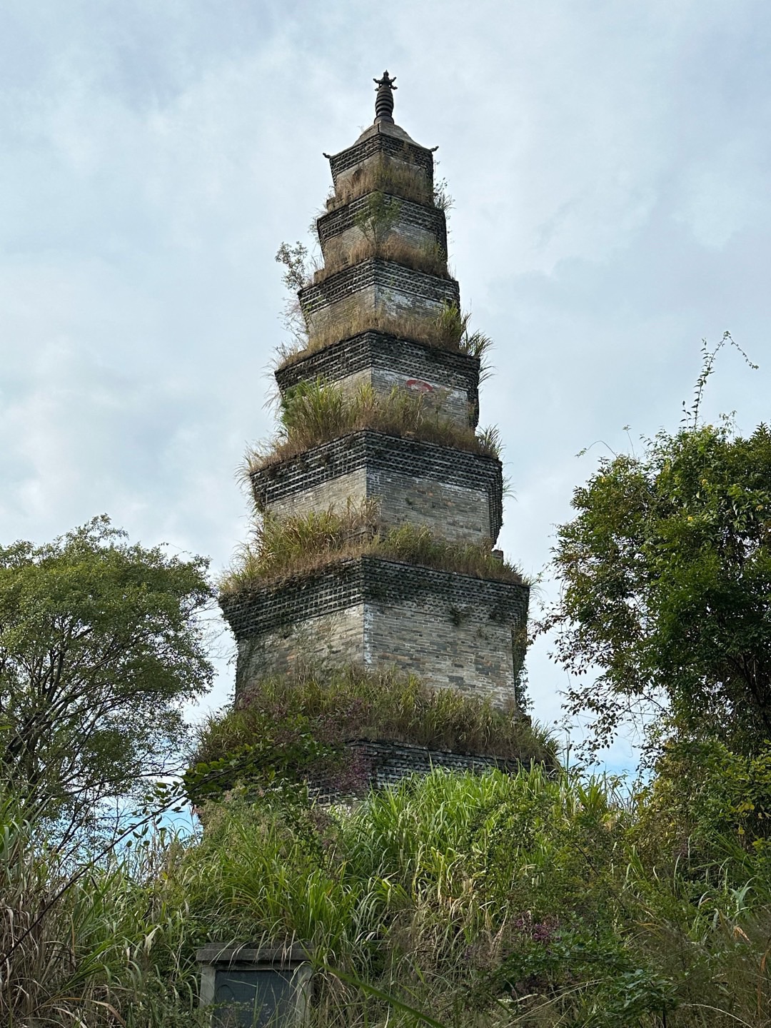 东山塔