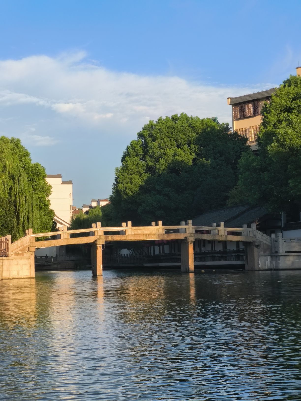 湖州见山文旅小市河探索游