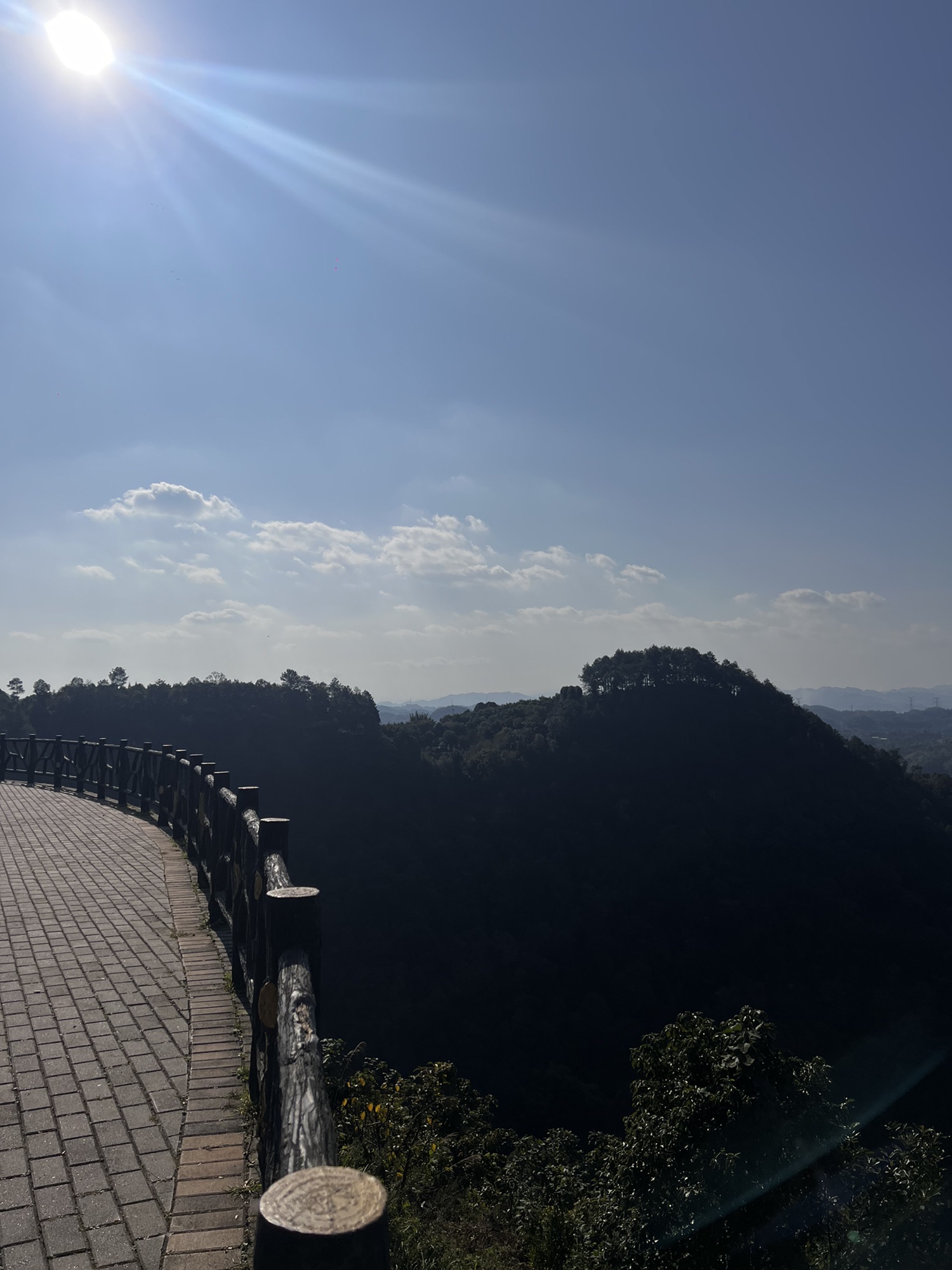 少峨湖观景台旅行图片