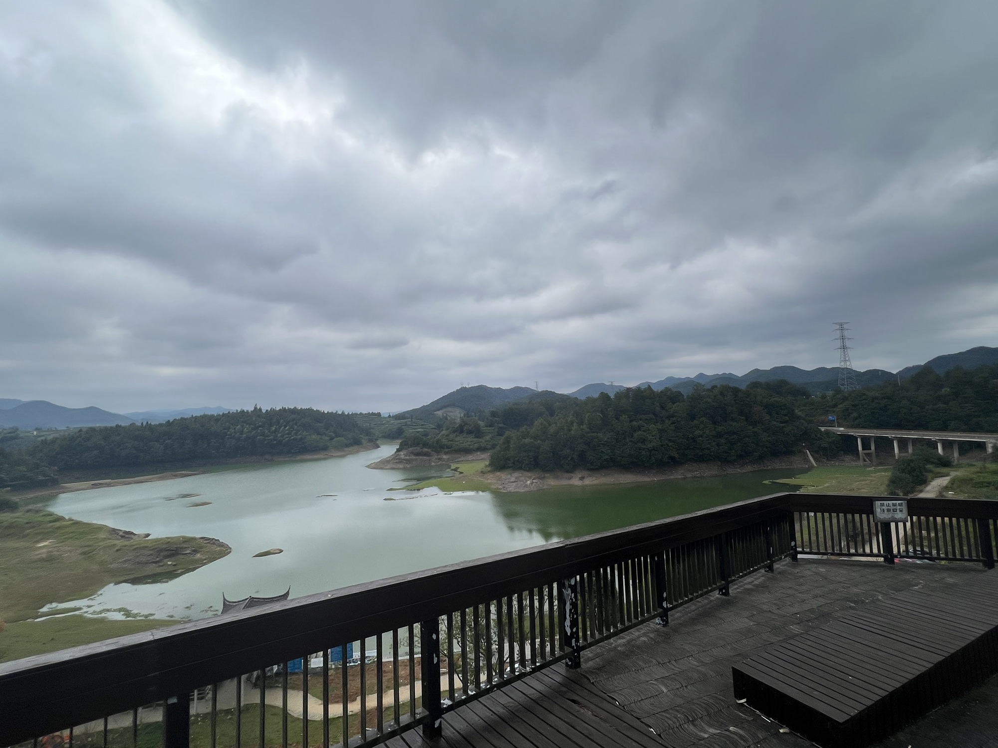 湖上村景区