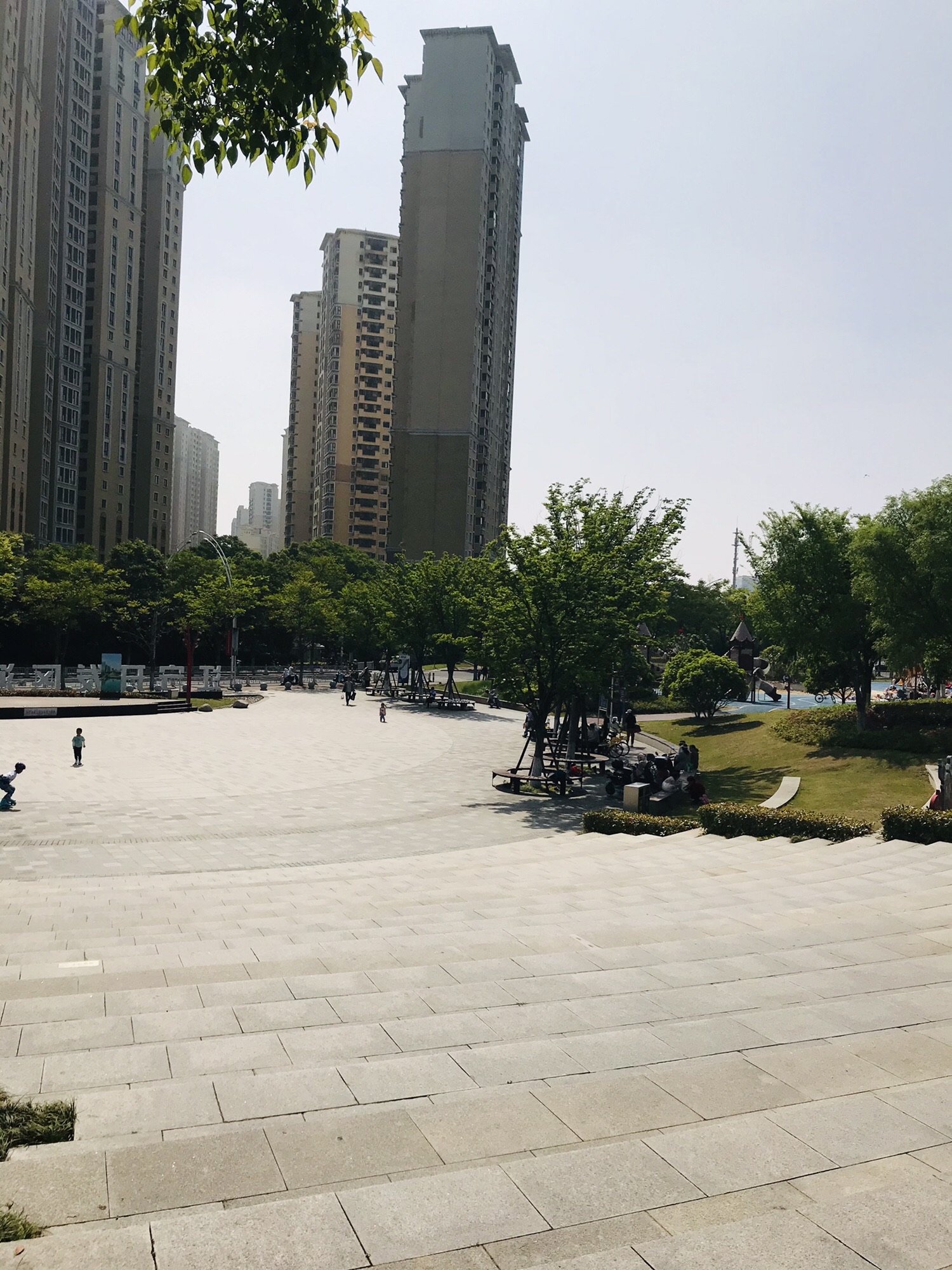 红石榴广场