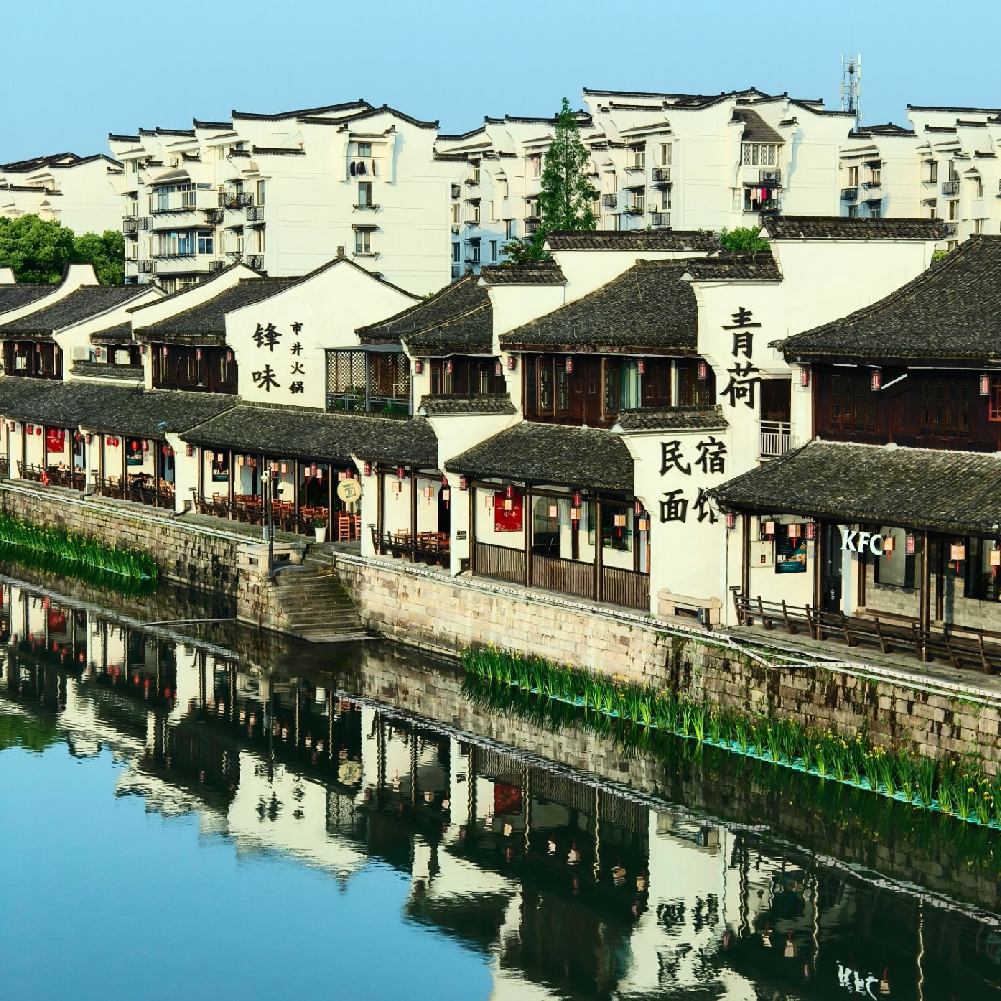塘栖古镇景区牌坊