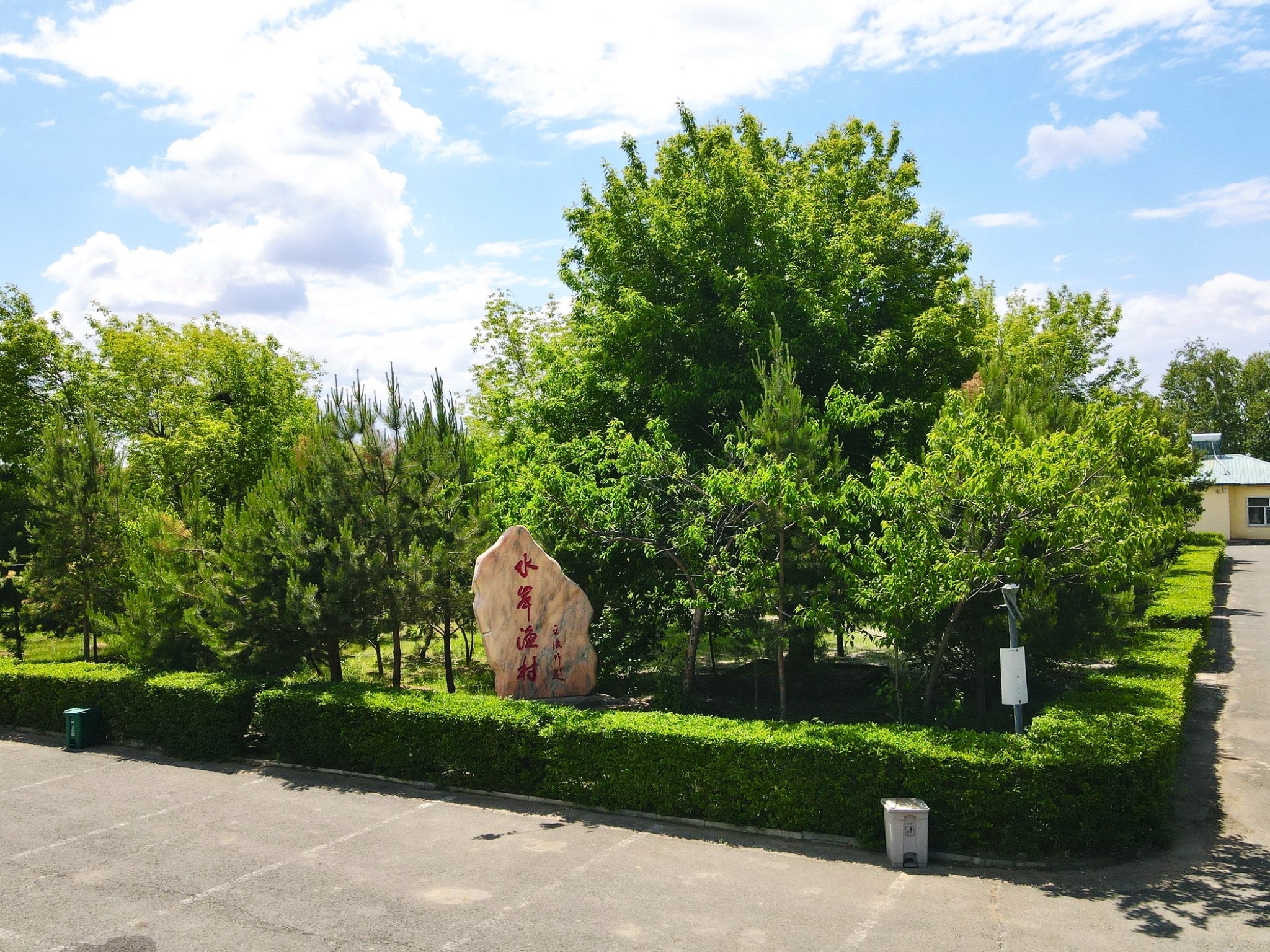 克尔台湖水岸渔村旅行图片