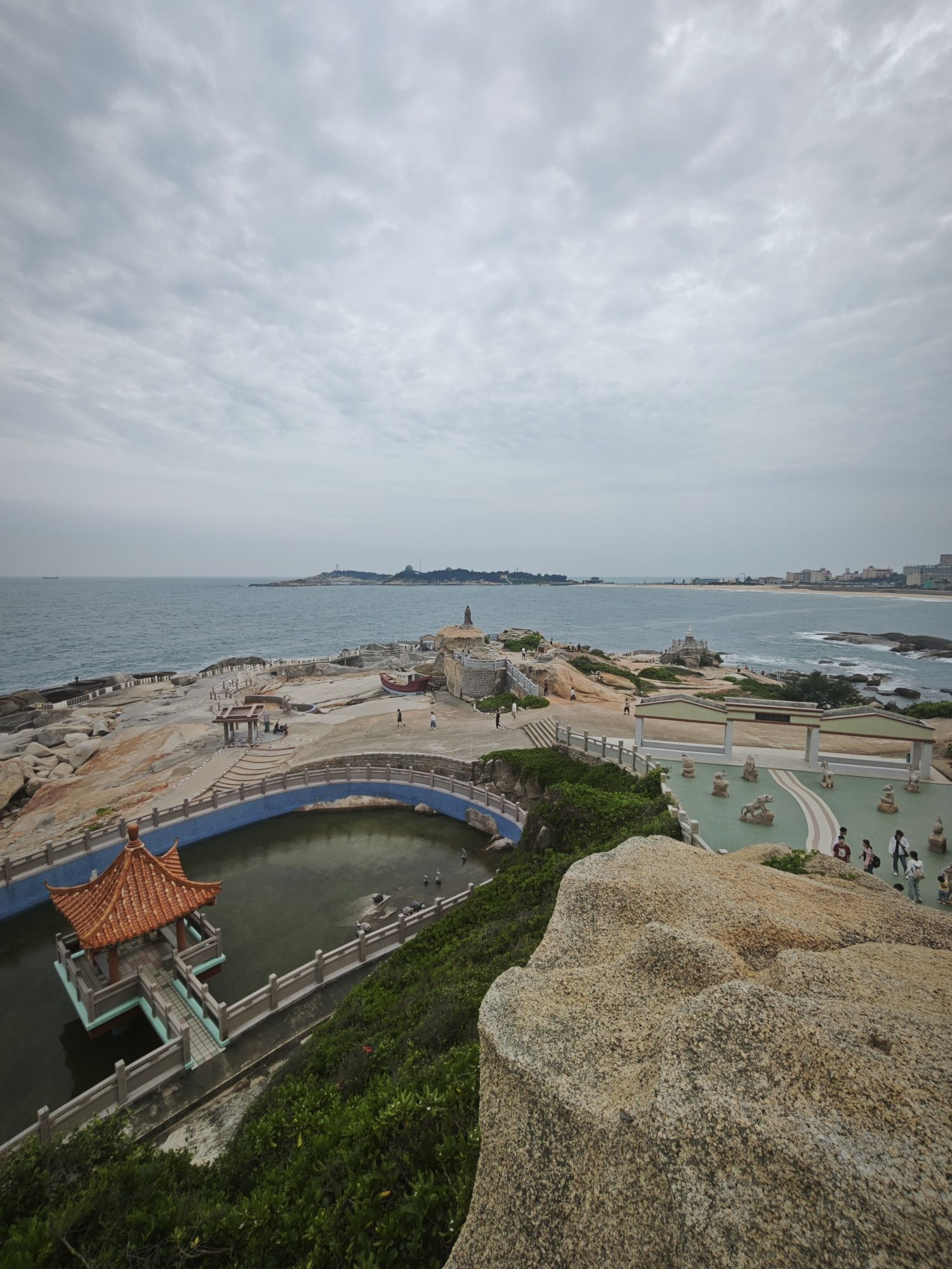 海上古堡