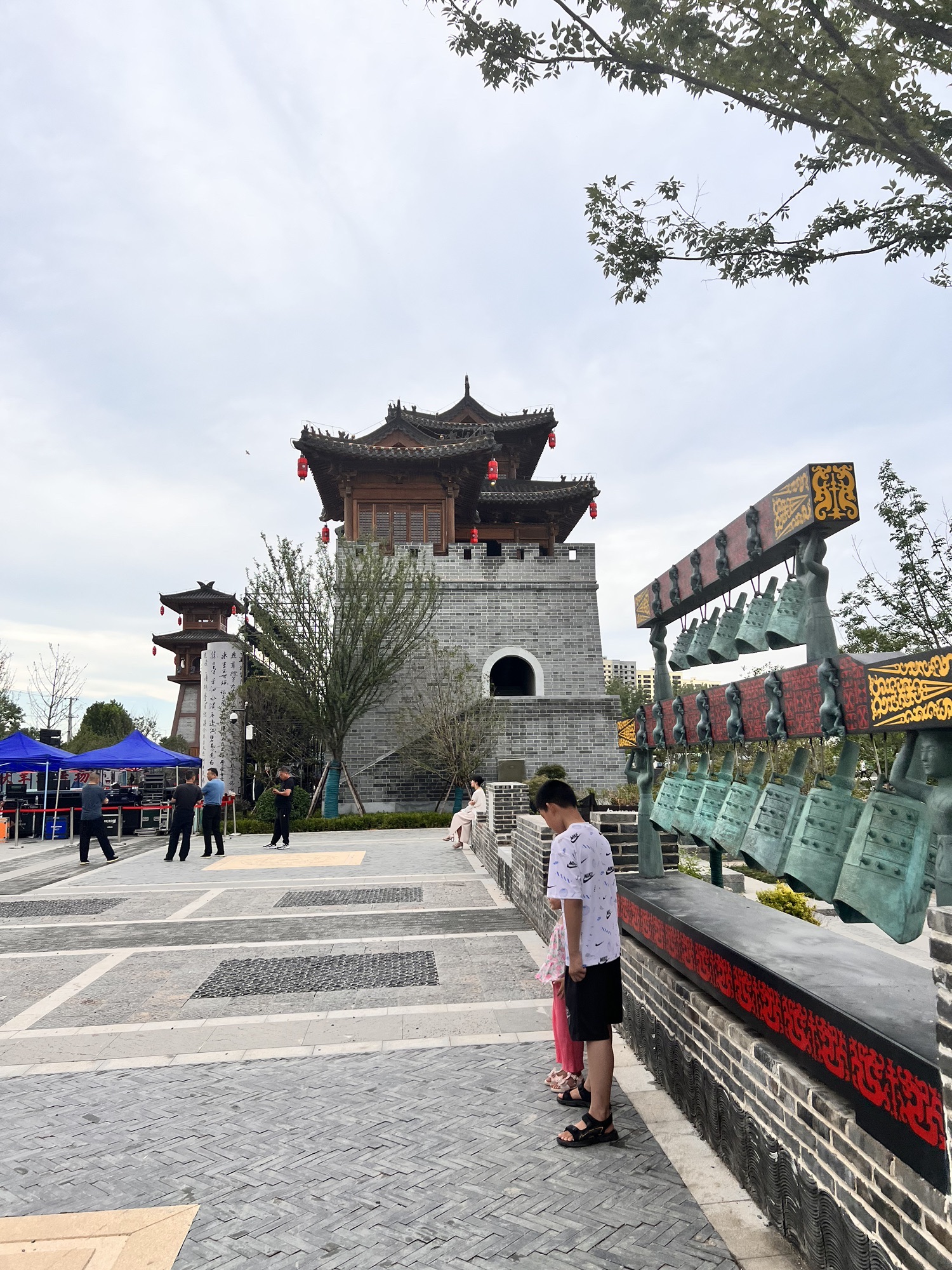 安兴·水墨圣泉古镇凤彩门广场旅行图片