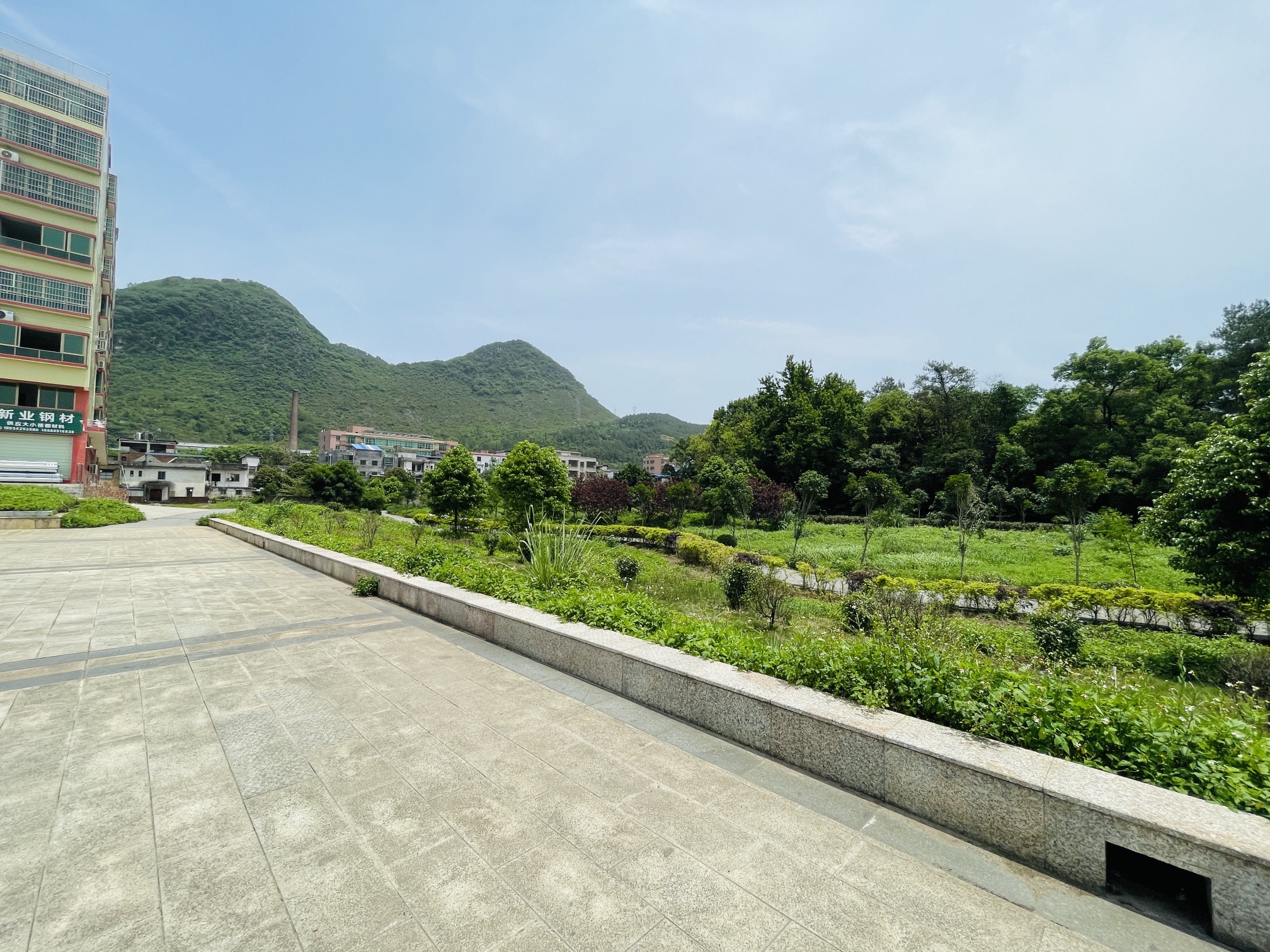 七拱镇人民广场