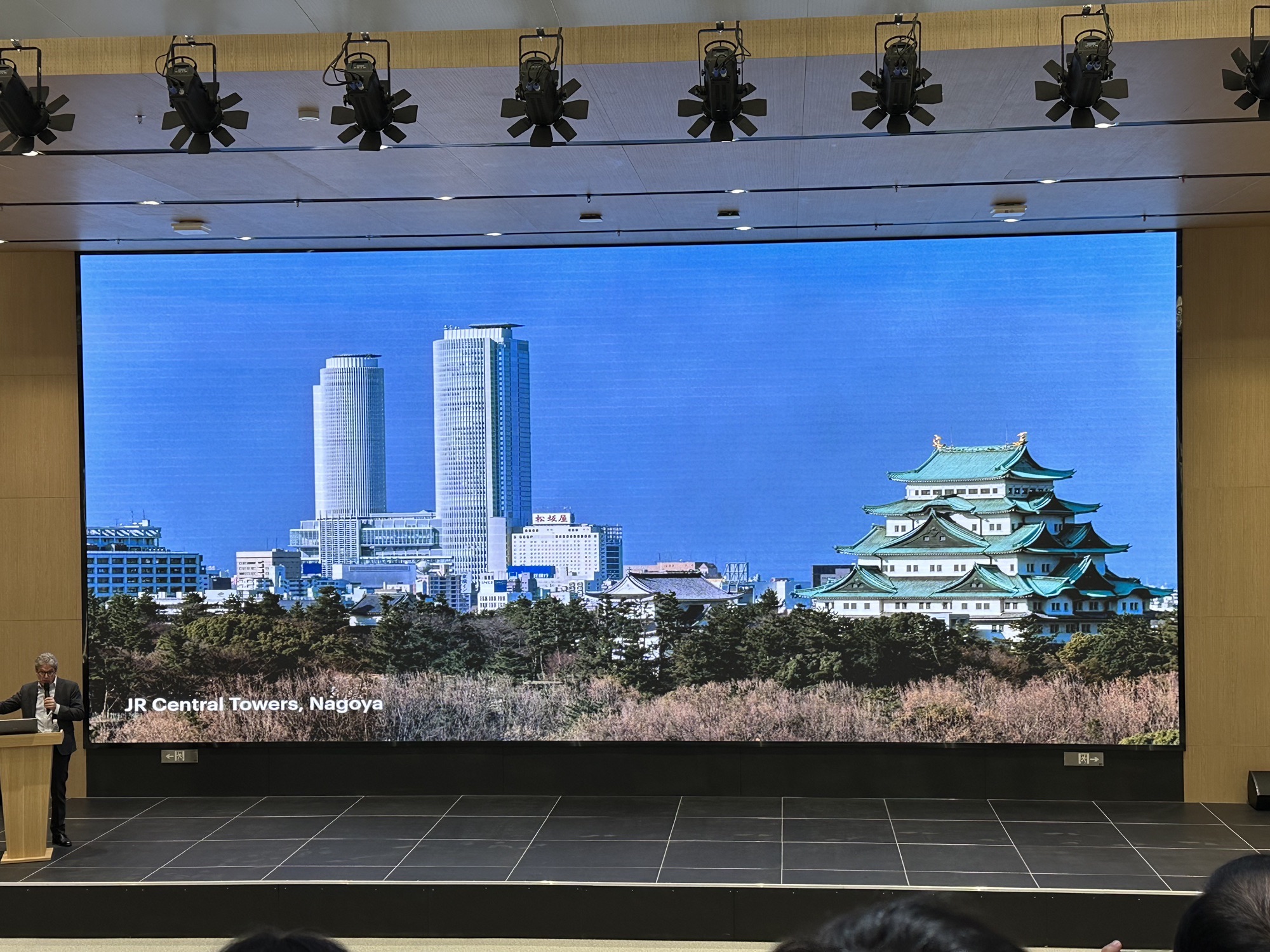 华强北甘泉路近零碳社区公园