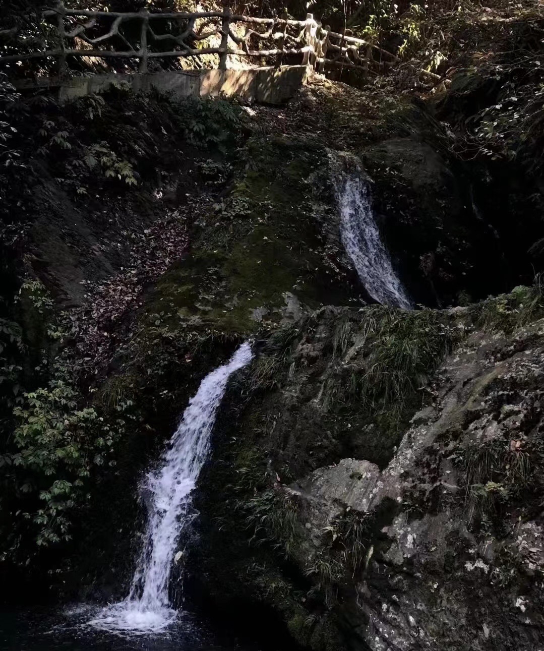 青龙首峡谷