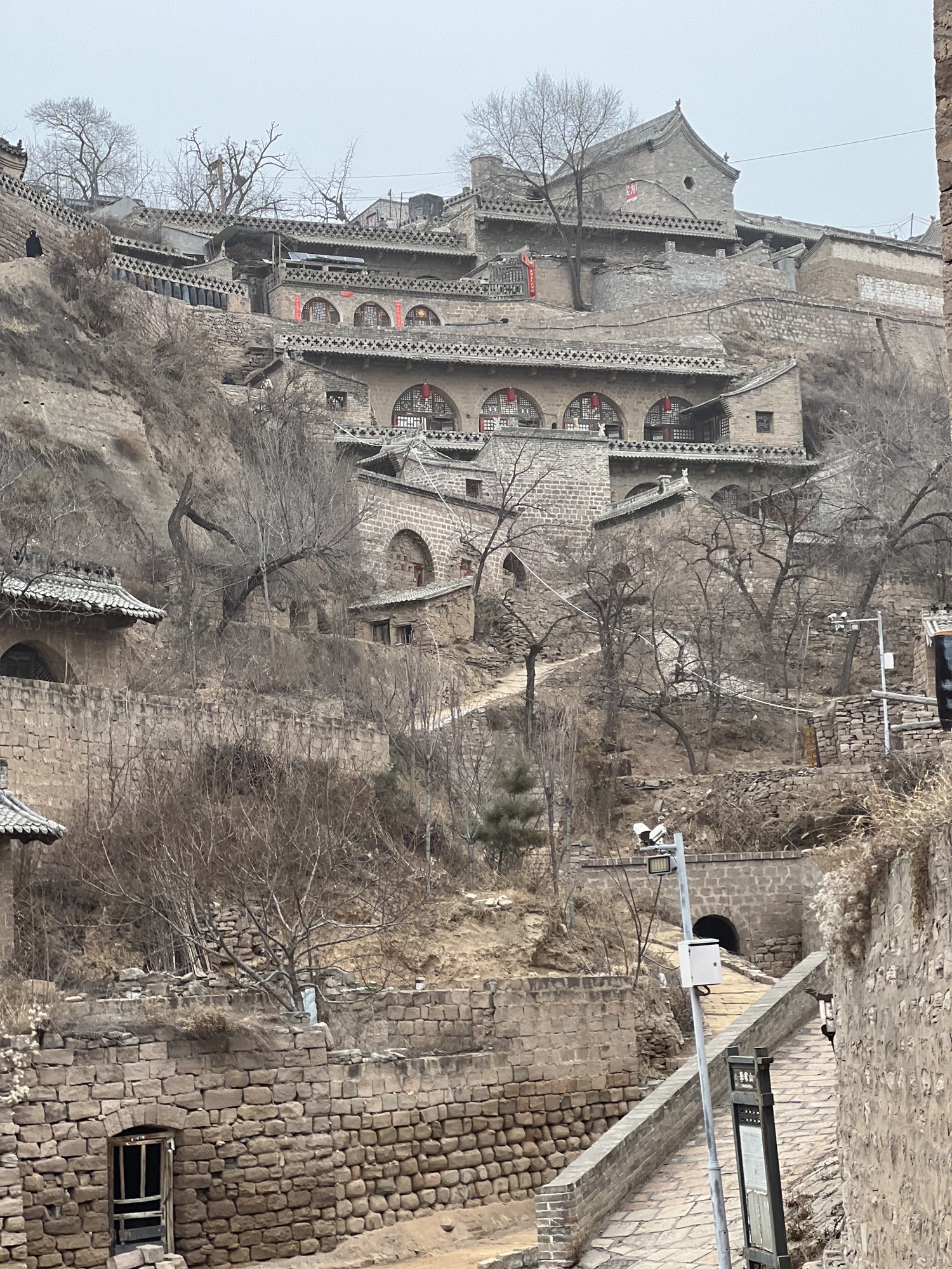 碛口李家山村景区