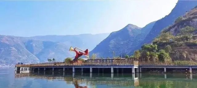 汉源县大树镇红军广场旅行图片