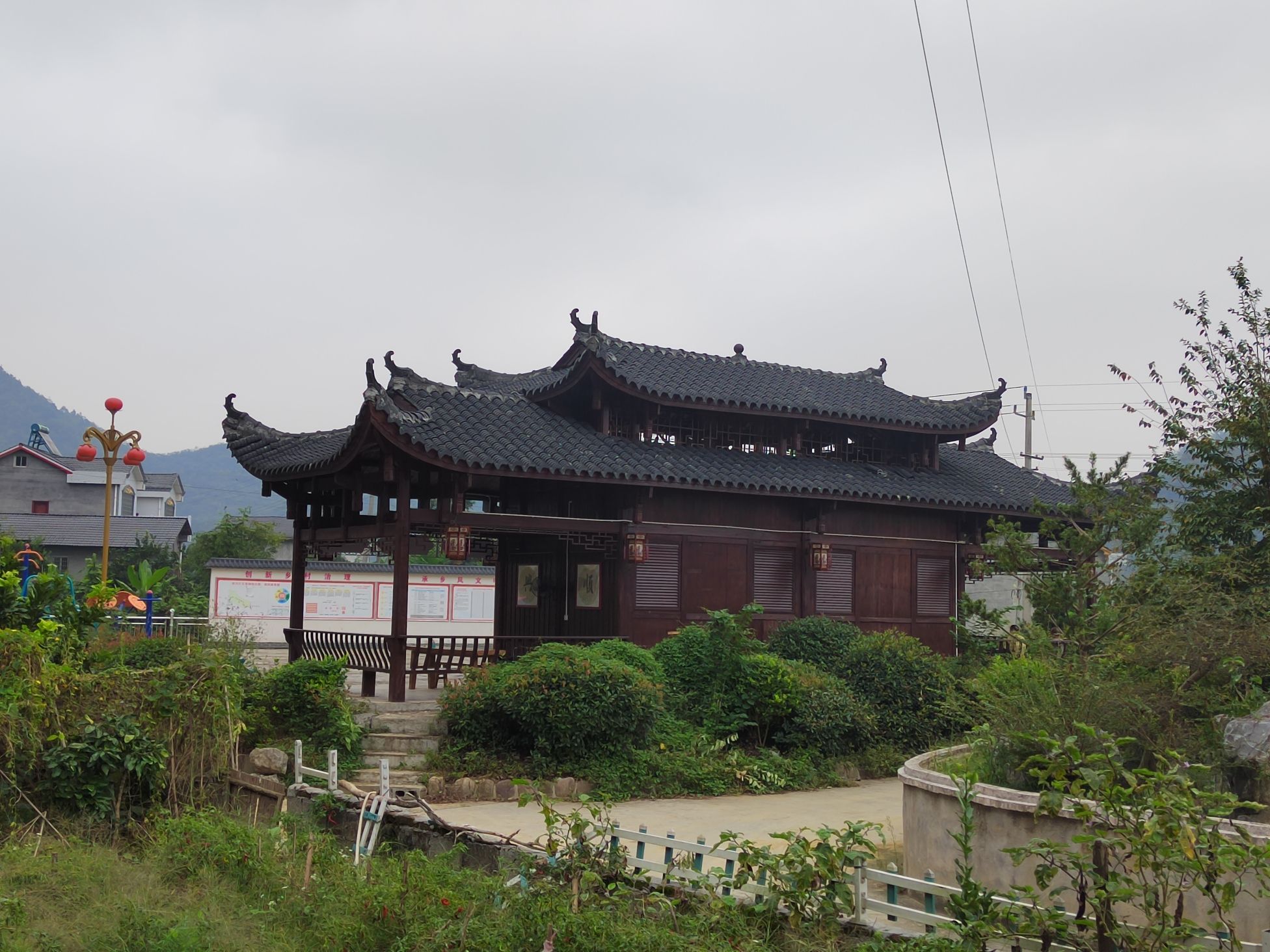 柳家台村蒋家湾文化广场