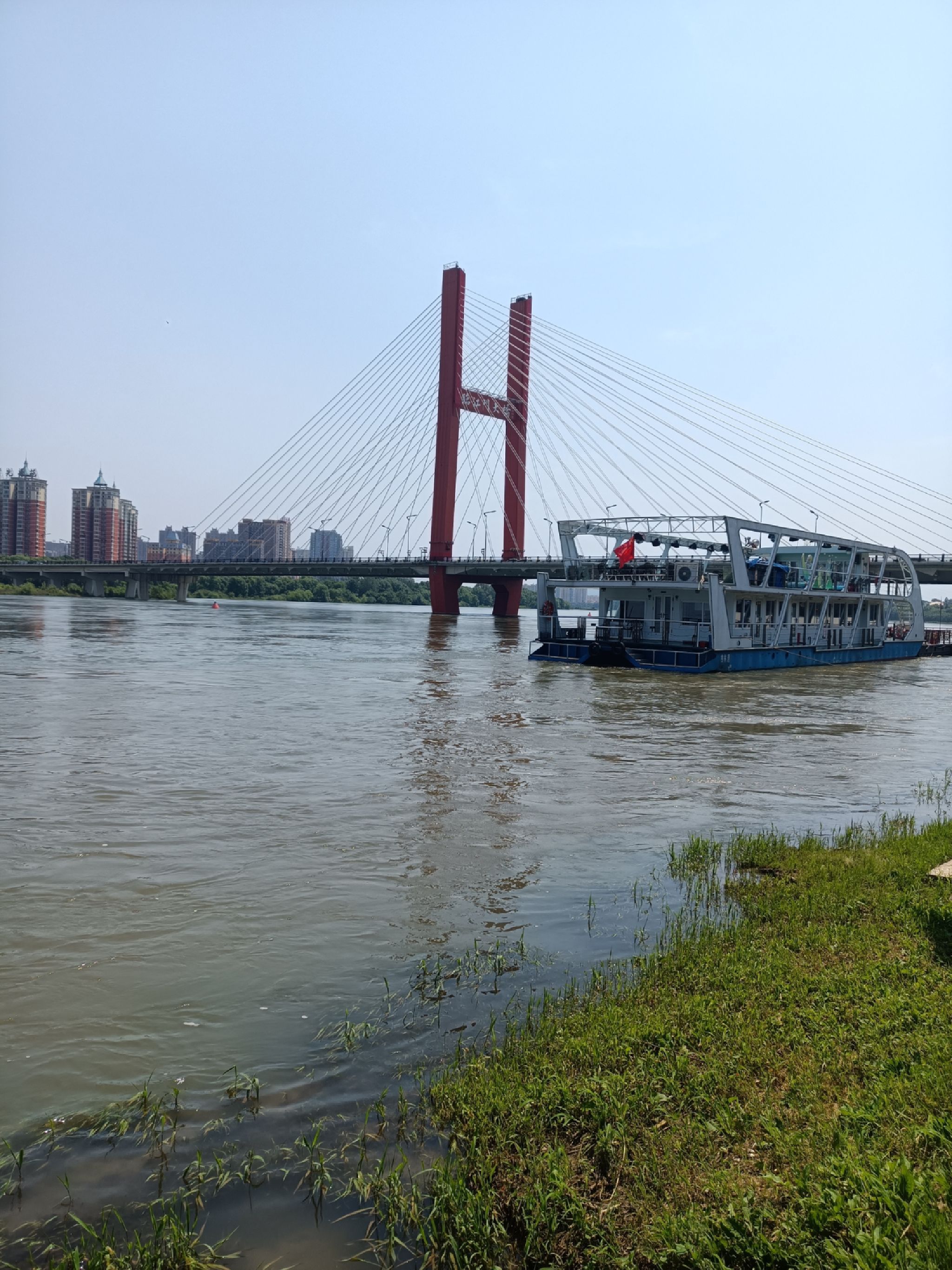 松花江游船旅行图片