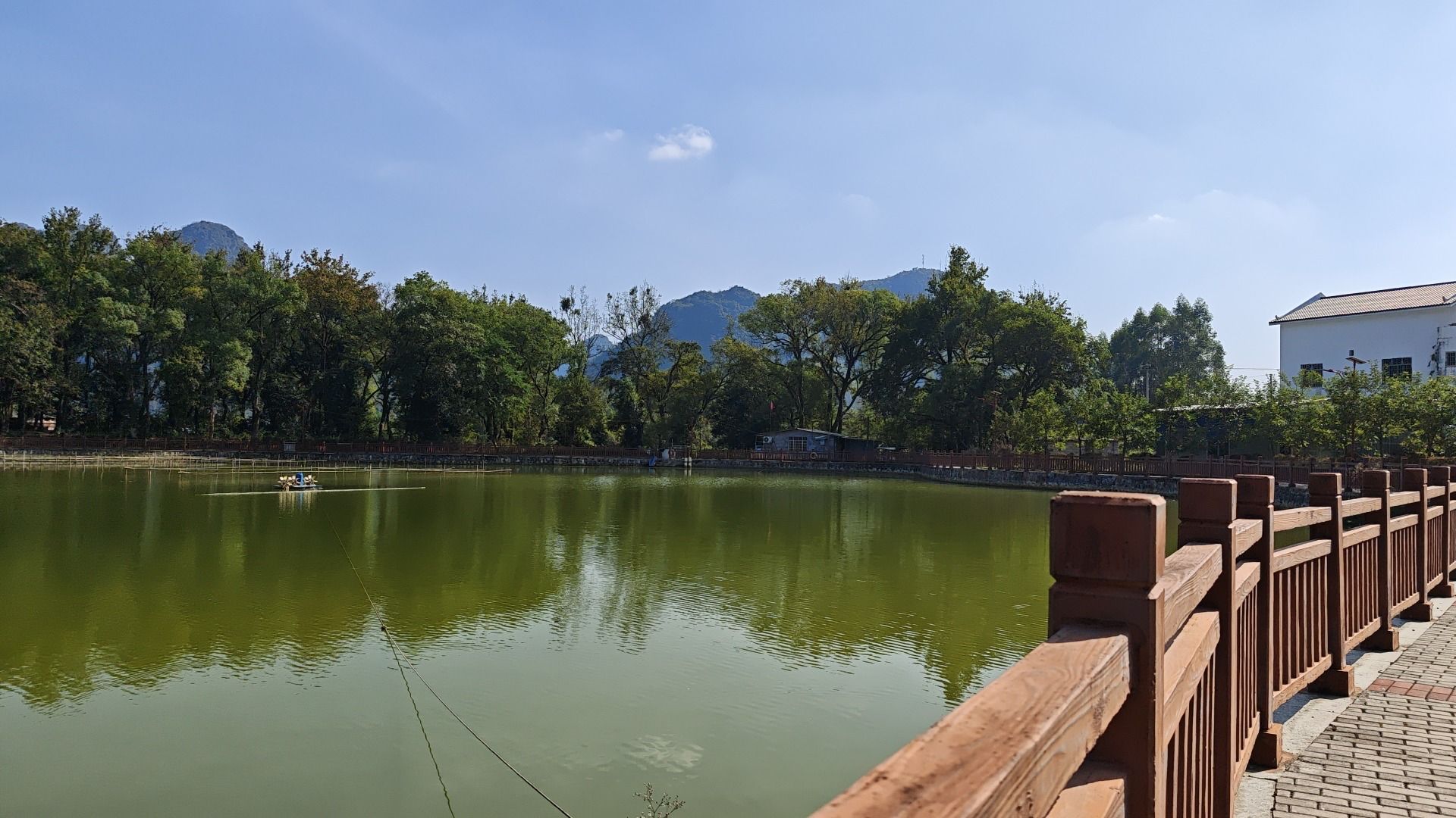 鸳鸯湖