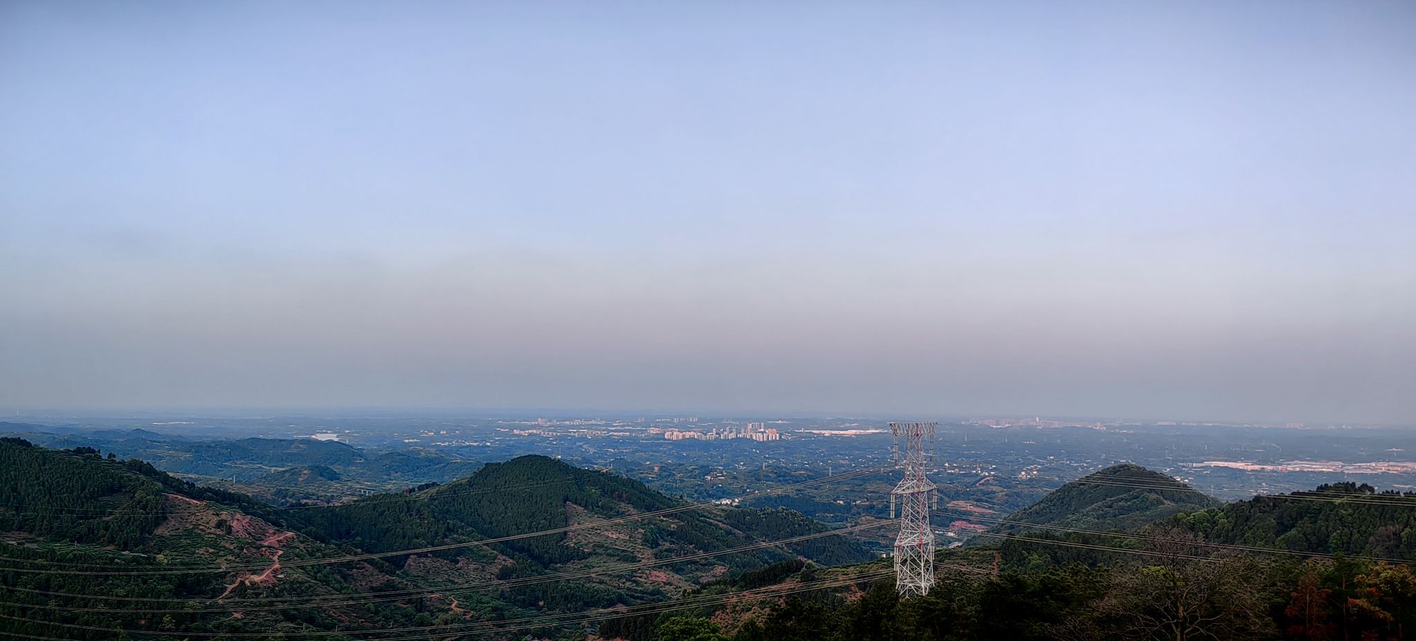 朝东来山顶露营地日出观景台
