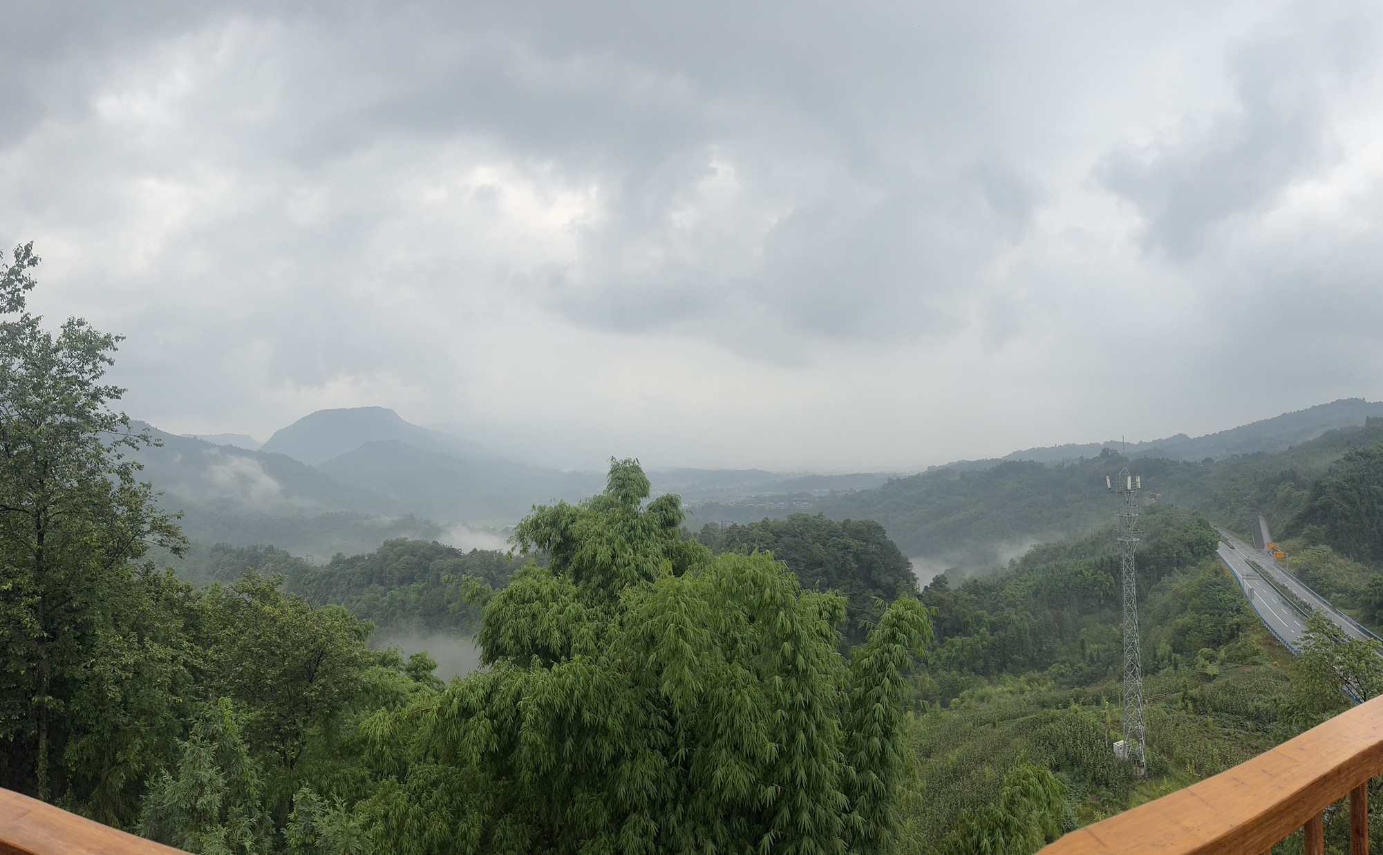 烟雨望江台
