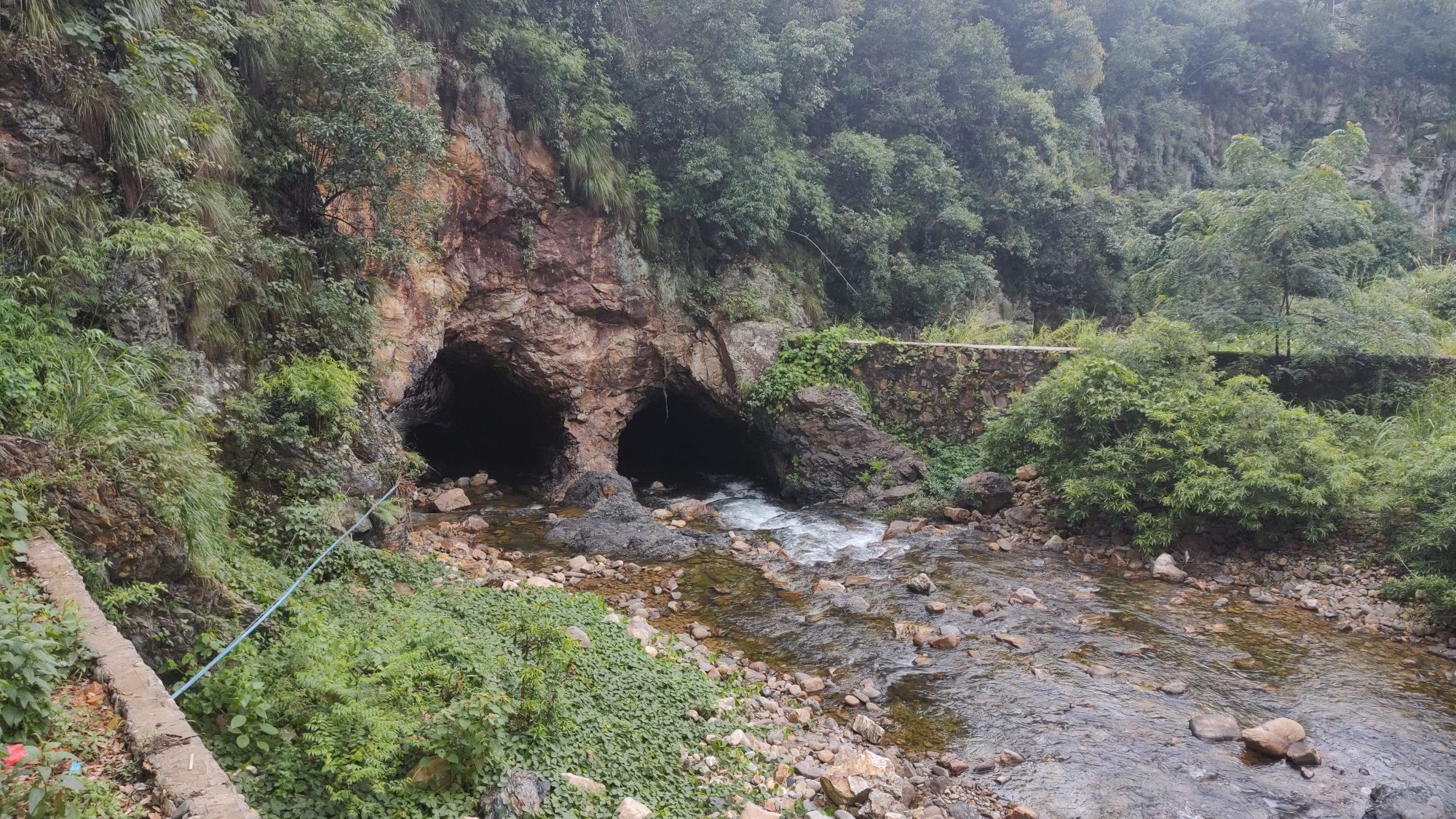 黄石坑风景区