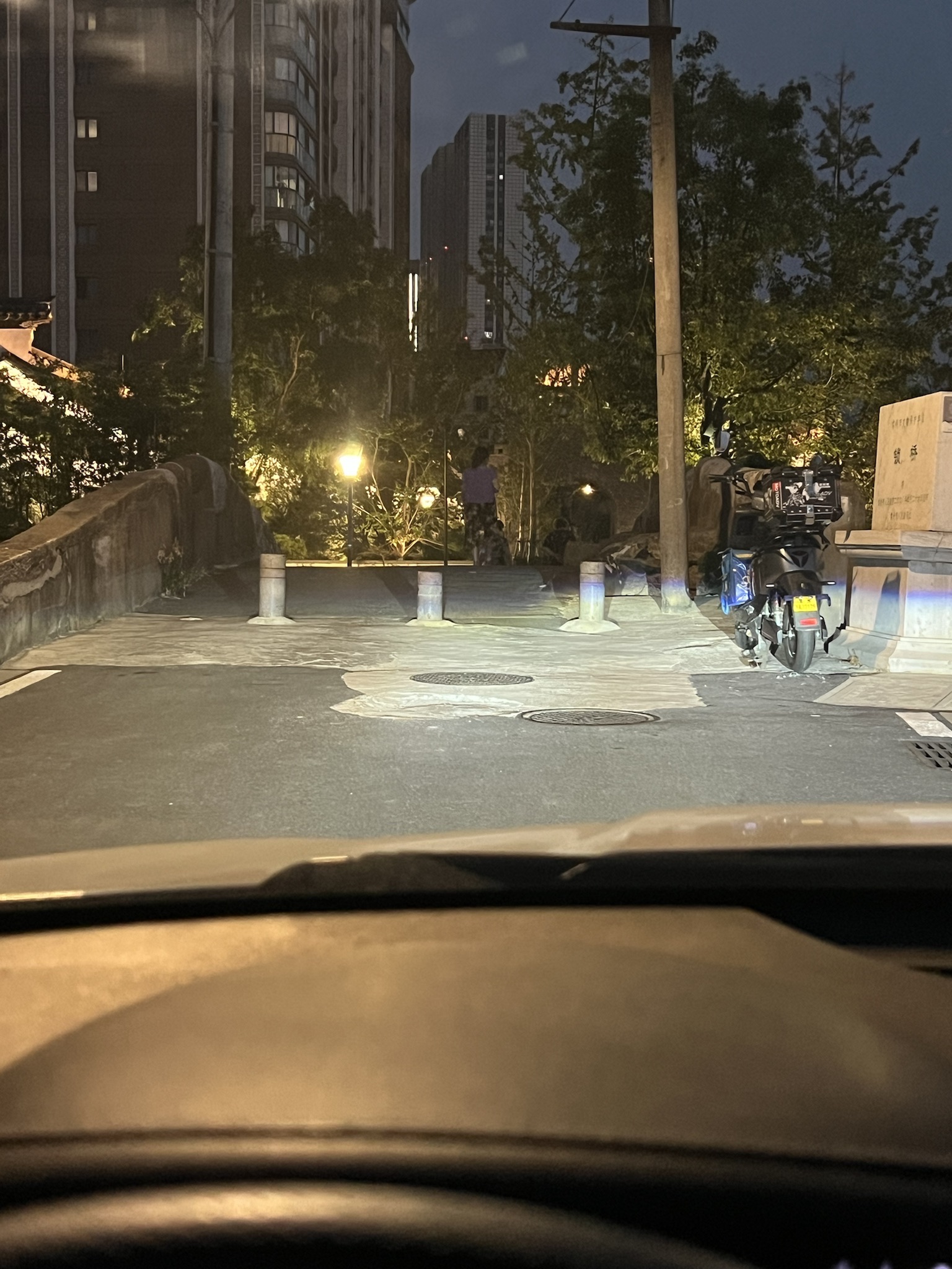 锁桥旅行图片