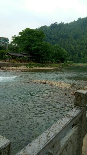 鸬鹚潭风雨桥旅行图片