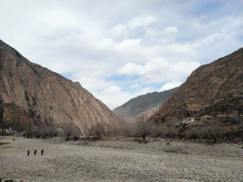 古碉参观台旅行图片