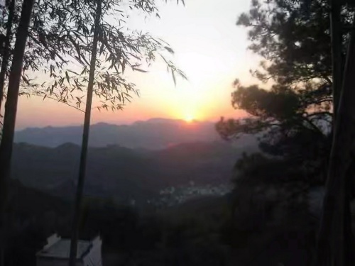 承旧岭旅行图片